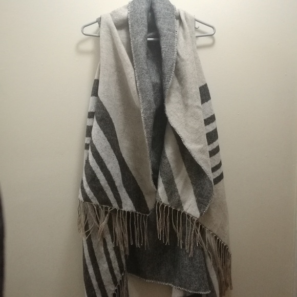 Mystyle Sweaters - Knit Poncho/Wrap